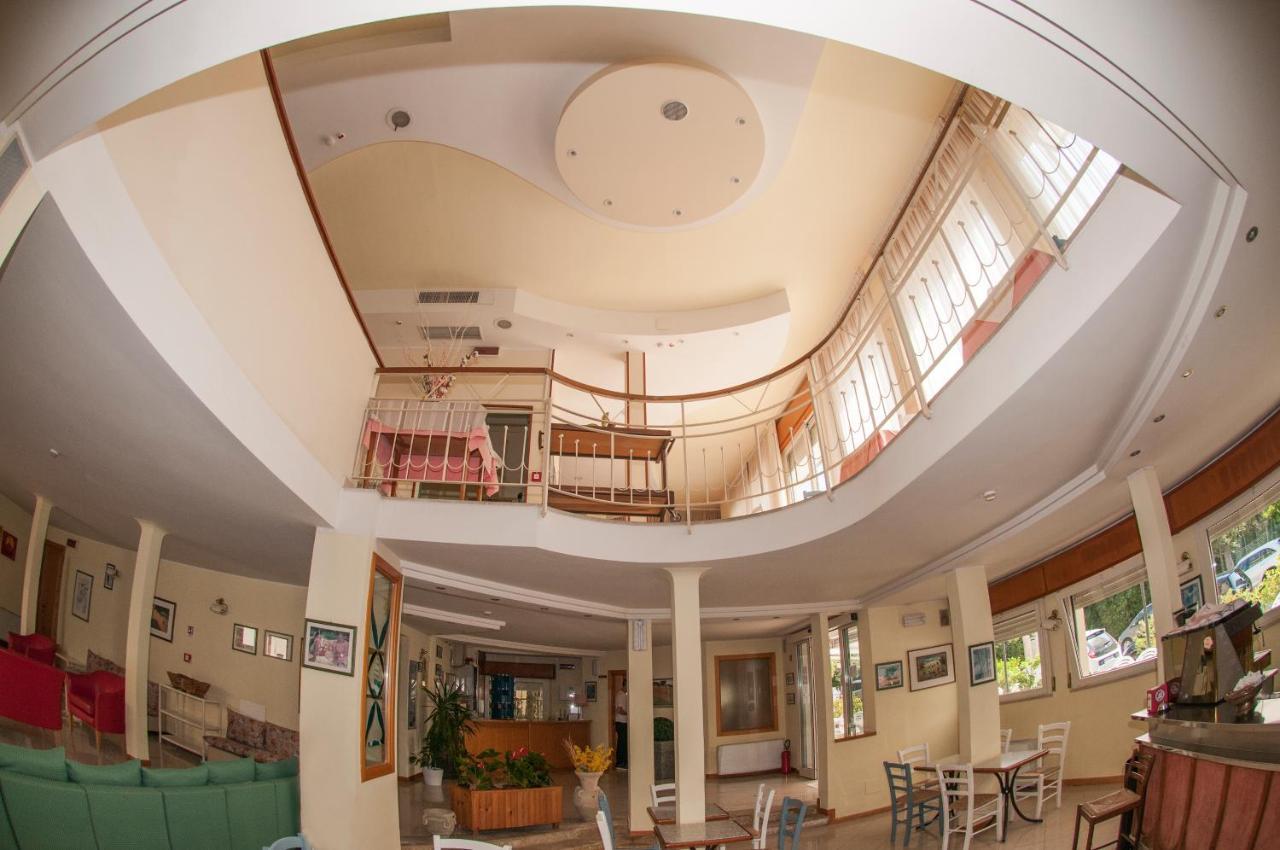 Hotel Rugantino Cesena Bagian luar foto