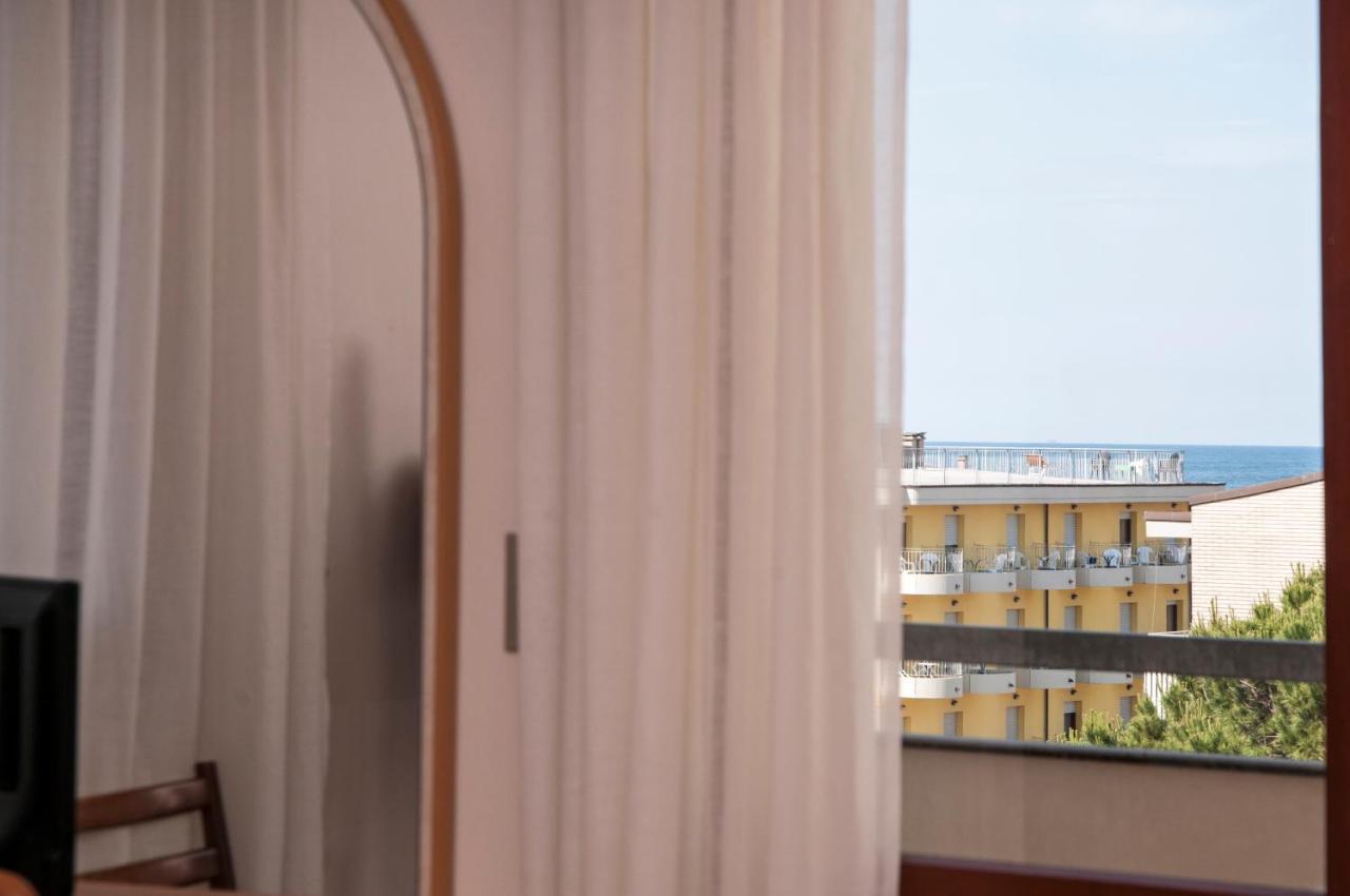 Hotel Rugantino Cesena Bagian luar foto