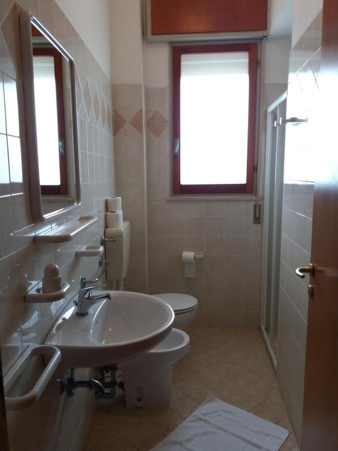 Hotel Rugantino Cesena Bagian luar foto
